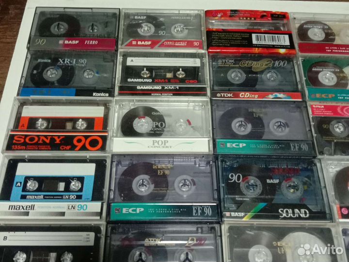 Фирменные аудиокассеты с записями