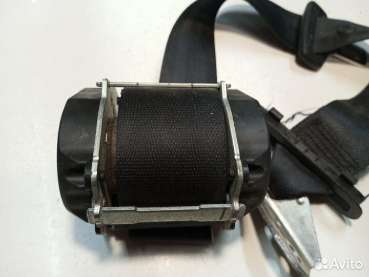 Ремень безопасности задний правый Volkswagen Jetta