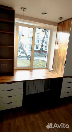 Рабочая зона у окна