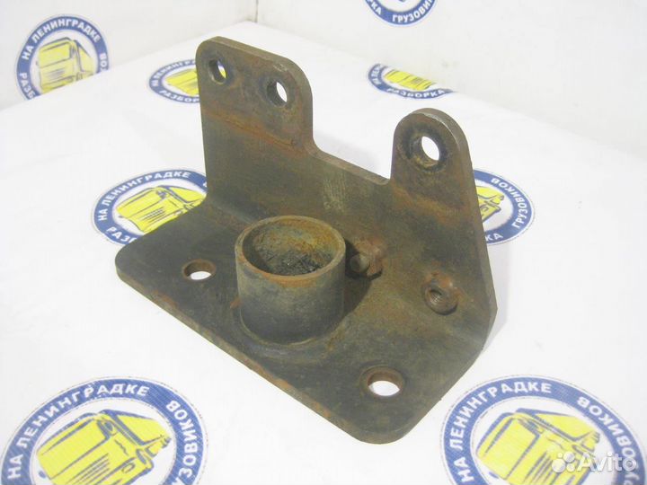 Кронштейн бампера правый 54905001178 KAMAZ, 5490 N