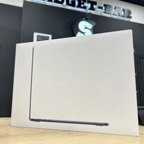 Macbook air 13 M3 8 256 midnight