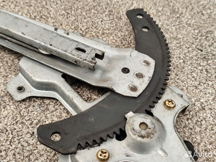 Стеклоподъёмник передний правый Daewoo Matiz