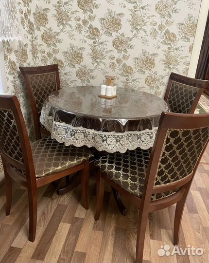 Силиконовая скатерть с кружевом новая