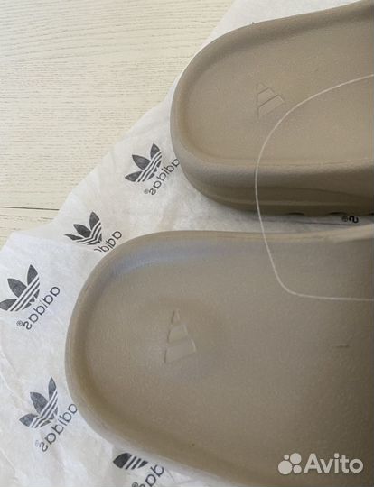 Тапки adidas yeezy slide бежевые