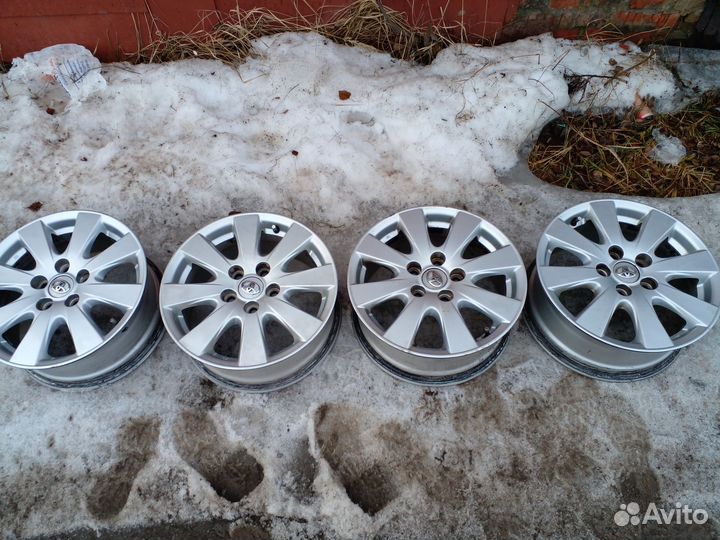 Литые диски на тойоту r16