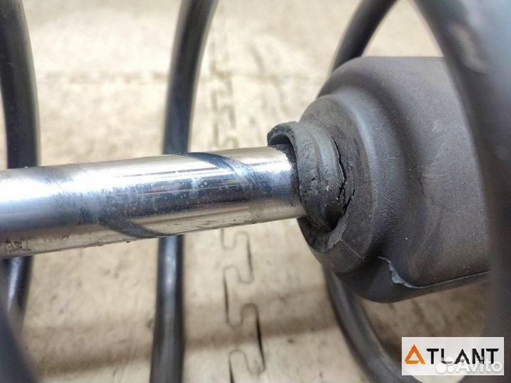 Стойка передняя правая nissan march