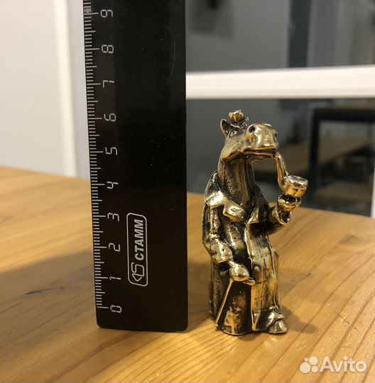 Бронзовая статуэтка «Конь в пальто» #2