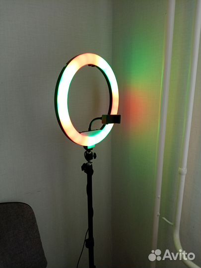 Кольцевая лампа со штативом
