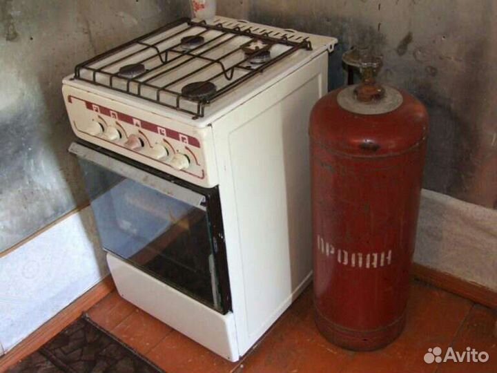 Печь / баллон газовый пропановый/ труба дымохода
