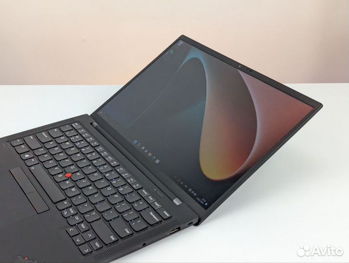 Lenovo ThinkPad X1 Carbon i5-1135G7 Iris Xe 8 256