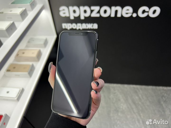 iPhone Xs, 64 ГБ