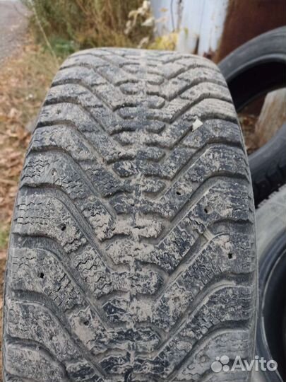 Yokohama Ice Guard Studless IG50 215/60 R16 99T