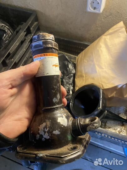 Домкрат toyota land cruiser 200