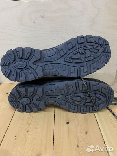 Ботинки рабочие 42 размер новые