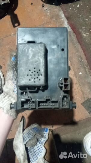 Блок предохранителей Ford Mondeo 2