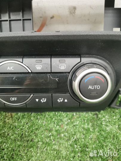 Блок управления климат-контролем Mazda 3 хетчбэк