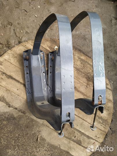 Кронштейны топливного бака