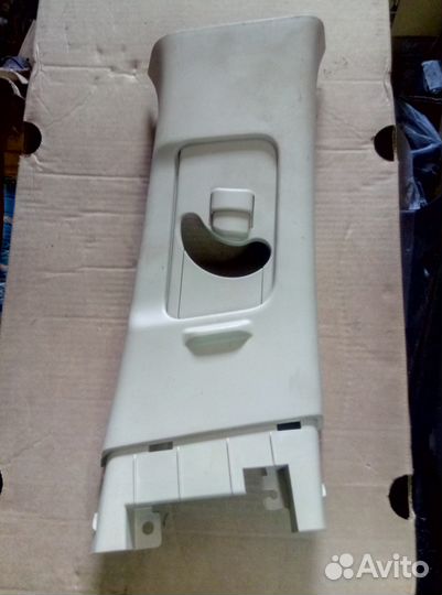 Обшивка центральной стойки Mitsubishi Outlander GF