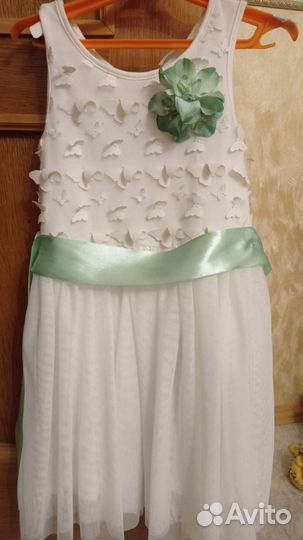 Нарядные платье р 122