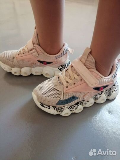 Кроссовки детские