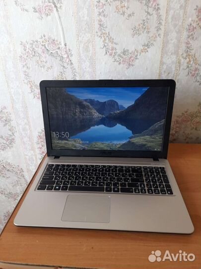 Зарядка на ноутбук asus