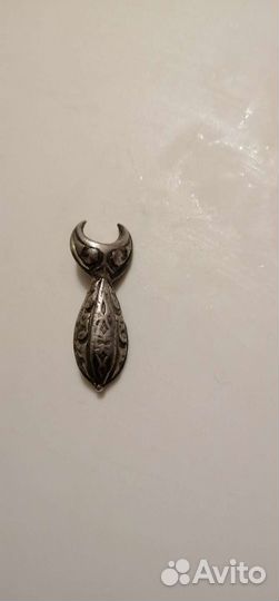 Брош из серебра