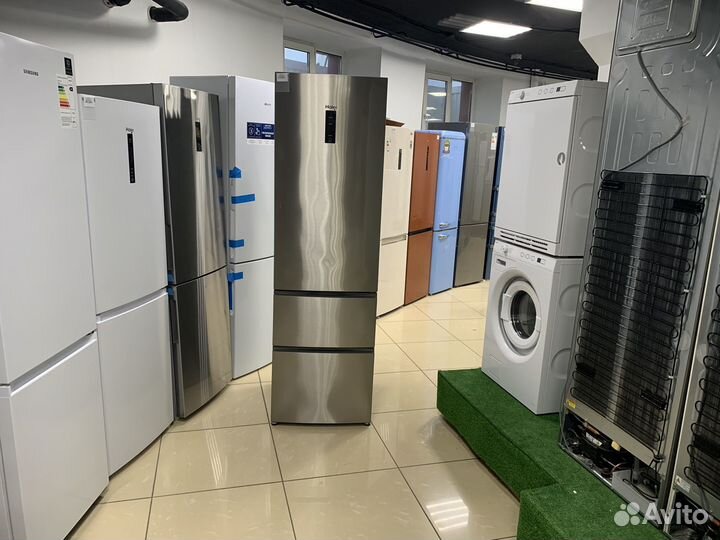 Холодильник новый высокий