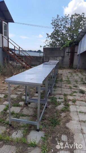 Стол разделочный с мойкой