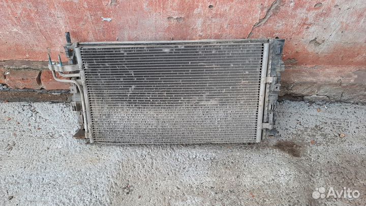 Форд фокус 2 радиатор кондиционера продам