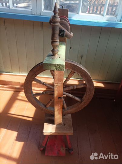 Прялка деревянная старинная