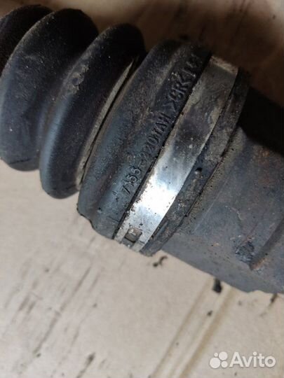 Привод правый Hyundai Ix20 2012