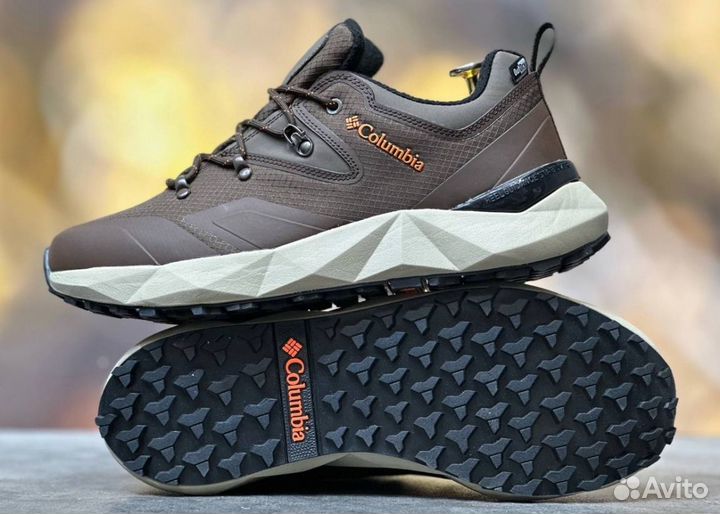 Кроссовки Columbia стильные