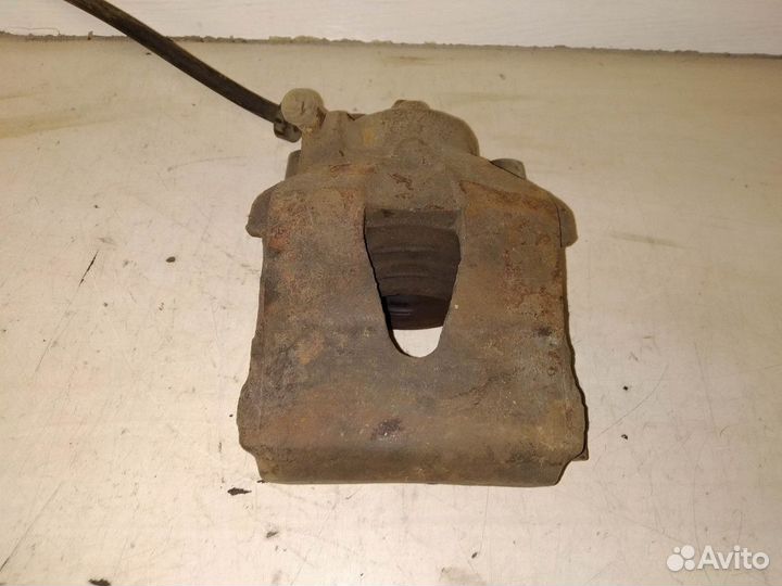 Суппорт передний правый Volkswagen Skoda Audi Seat