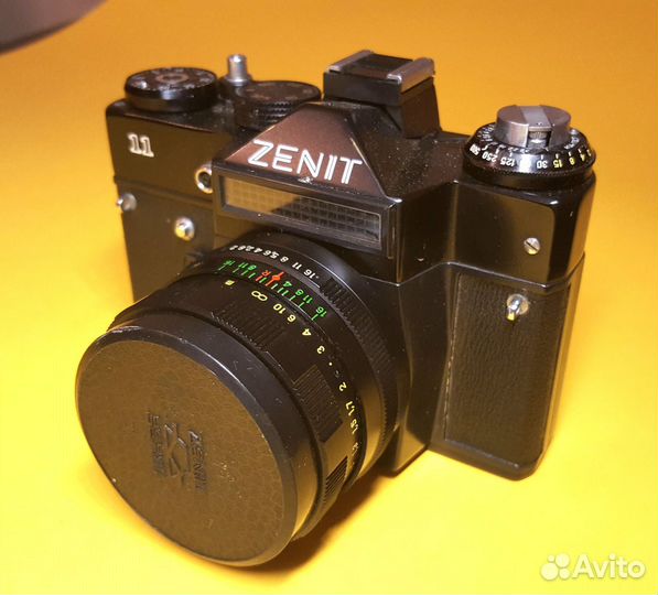 Зеркальный фотоаппарат Зенит 11