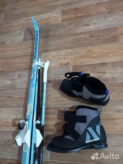 Лыжи беговые детские 140см.