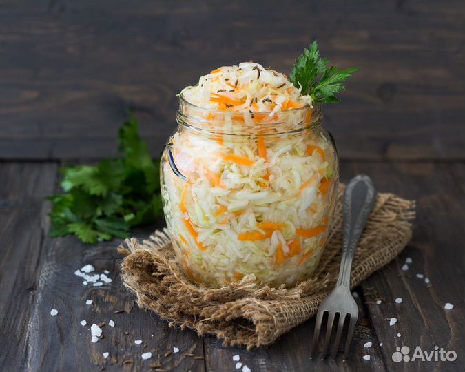 Огурцы солёные, капуста солёная, картофель