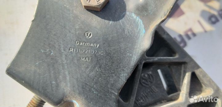 Педаль сцепления Skoda Octavia Tour