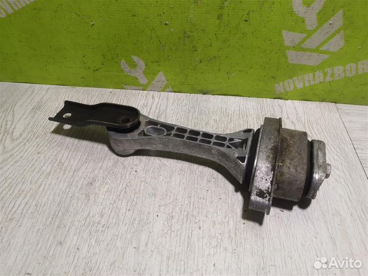 Кронштейн кпп Шкода Октавия А4