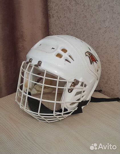 Шлем хоккейный детский белый