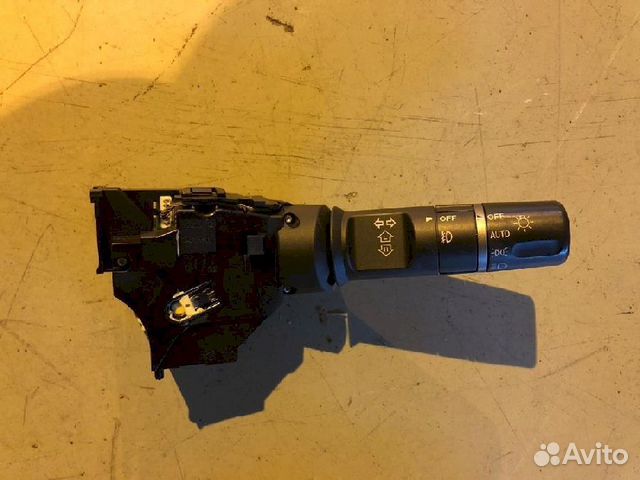 Переключатель подрулевой (света-поворотников) D655