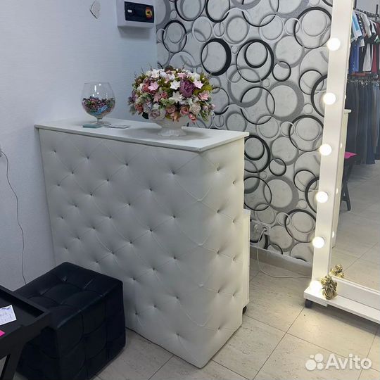 Стойка ресепшн (в вашем цвете)