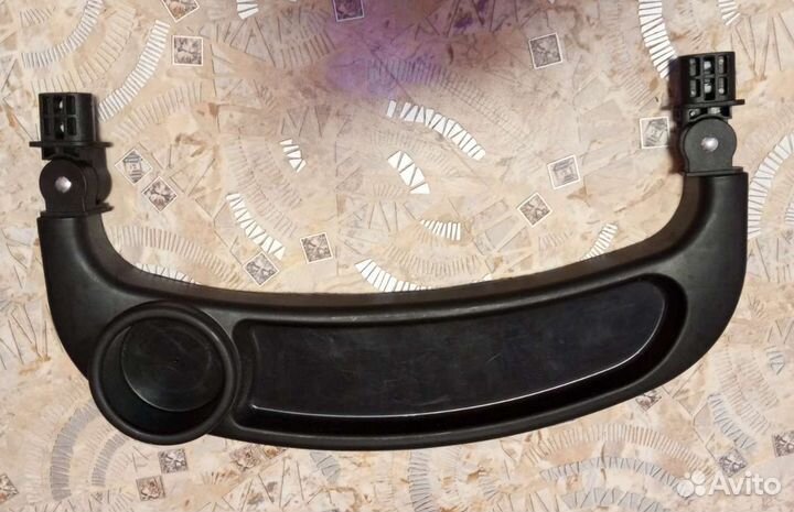 Столик от прогулочной коляски