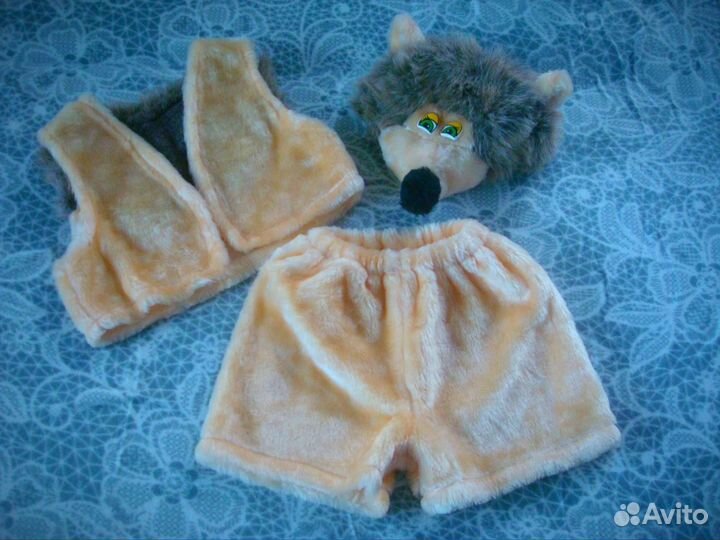 Новогодний костюм и маски