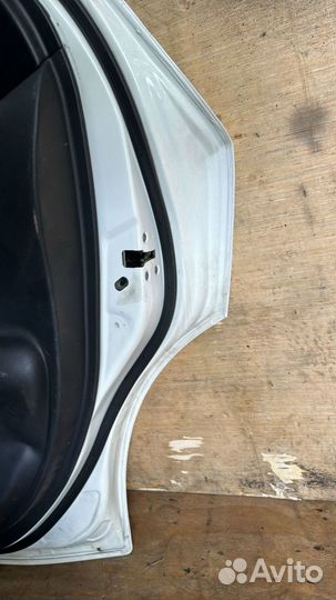 Дверь задняя правая Nissan Juke