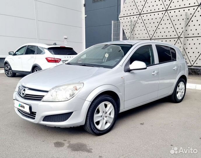 Opel Astra 1.8 AT, 2014, 125 000 км
