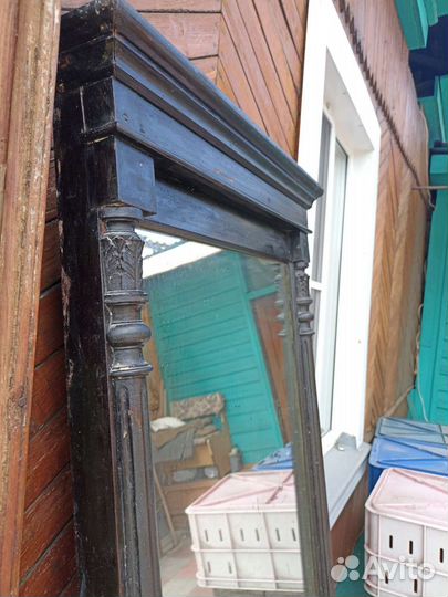 Старинное напольное зеркало