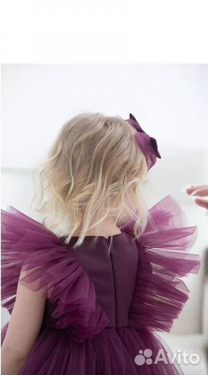 Продам потрясающее платье маленькой модницы