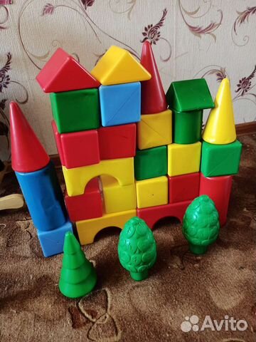 Развивающие игрушкимного игрушек для малышей