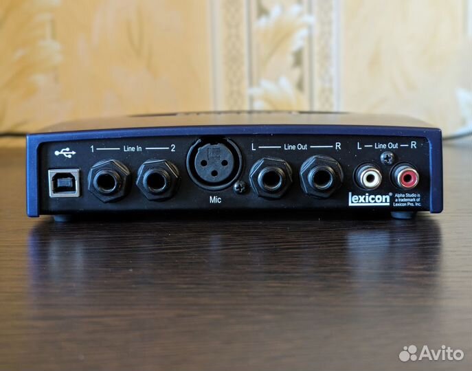 Звуковая карта Lexicon Alpha