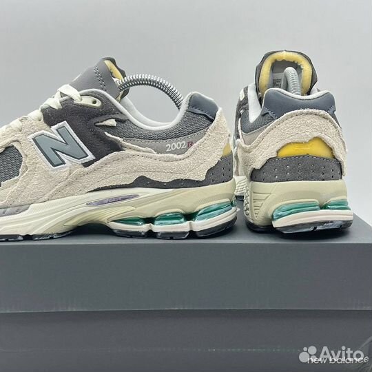 Кроссовки New balance 2002r grey